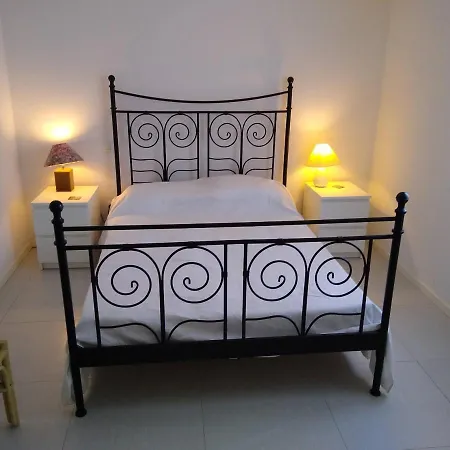 빌라 Poppey Péret